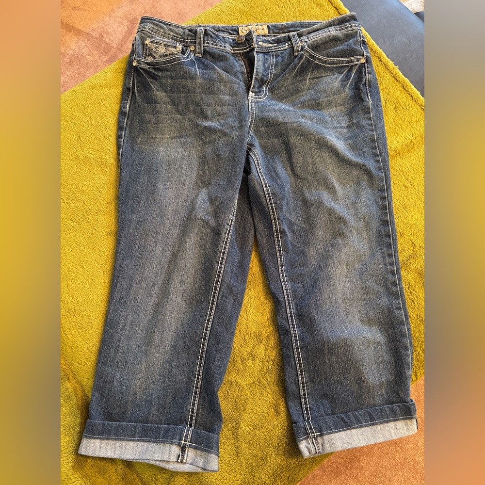 Earl Women's Capris